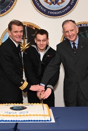 ONI celebrated its 137th anniversary recognizing 10 civilians and five Sailors with awards in an annual ceremony.